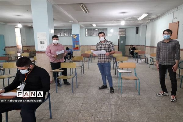 بازدید مدیر آموزش و پرورش منطقه 16 از حوزه امتحانات نهایی 1400منطقه