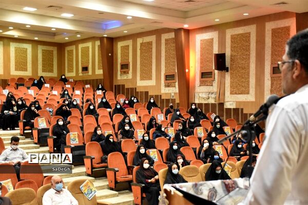 مراسم تقدیر از مدیران و مدیر آموزگاران مقطع ابتدایی شهرستان جهرم