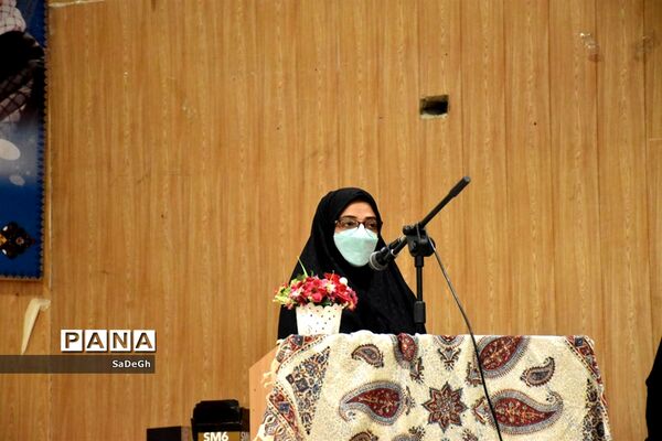مراسم تقدیر از مدیران و مدیر آموزگاران مقطع ابتدایی شهرستان جهرم