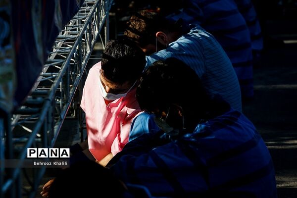 کشفیات باند بزرگ سلاح و مهمات  فاتب