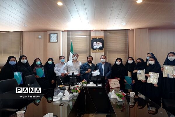 تقدیراز مربیان و دانش آموزان پیشتاز فعال فلاورجان