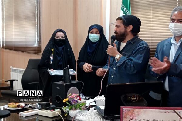 تقدیراز مربیان و دانش آموزان پیشتاز فعال فلاورجان