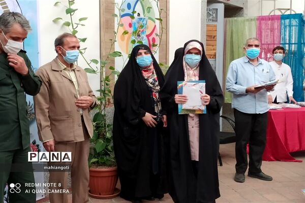 تجلیل از برگزیدگان مسابقات قرآنی آموزش و پرورش ناحیه دو شهرری