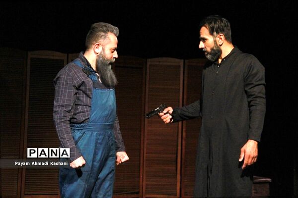 اجرای نمایش «جمجمه‌ای در کانمارا»