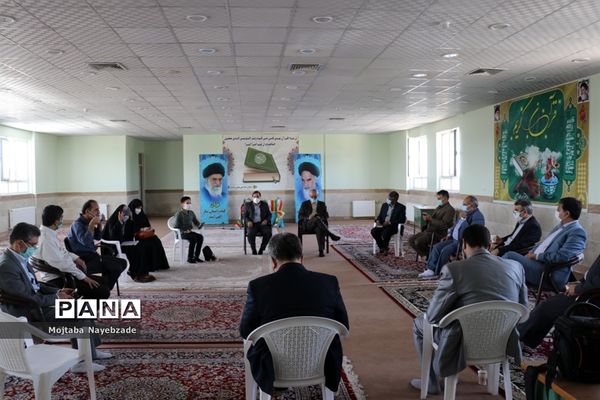 نشست هم‌اندیشی معاونان پرورشی قطب شهید شوشتری