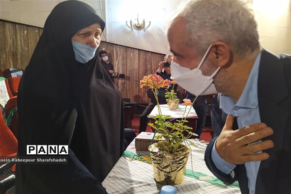 حضور وزیر آموزش و  پرورش و معاون رئیس جمهور در چهارمین کنگره معلمان و بیش از 1100 دانش آموز شهید در منطقه 16 تهران
