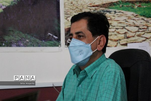 دیدار اعضای انجمن دانش آموزی میراث فرهنگی با رئیس اداره میراث فرهنگی شهرستان گلوگاه