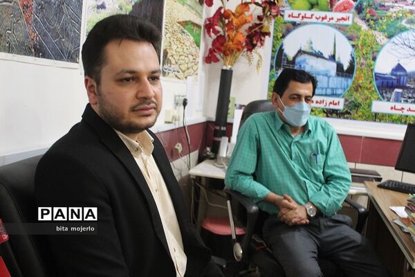 دیدار اعضای انجمن دانش آموزی میراث فرهنگی با رئیس اداره میراث فرهنگی شهرستان گلوگاه