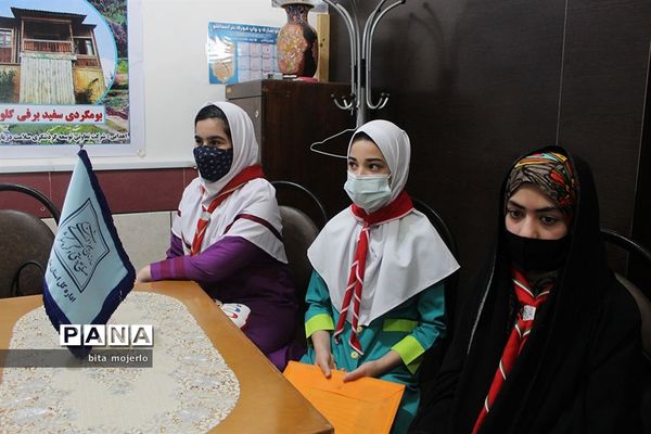 دیدار اعضای انجمن دانش آموزی میراث فرهنگی با رئیس اداره میراث فرهنگی شهرستان گلوگاه