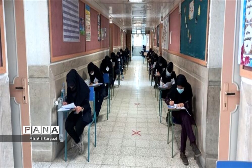 بازدید مدیرکل آموزش و پرورش و معاون دانشگاه علوم پزشکی زاهدان از حوزه‌های امتحانی