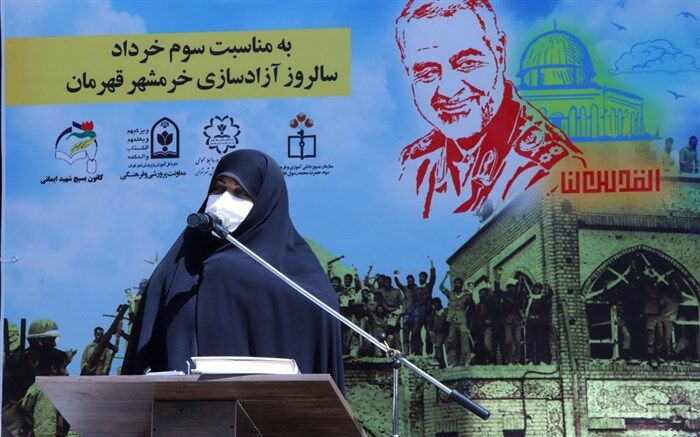 هر فکر و برنامه، تصمیم گیری و تصمیم سازی ما و هر امضای ما باید با یاد شهدا باشد
