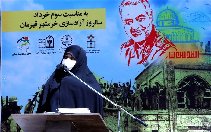 هر فکر و برنامه، تصمیم گیری و تصمیم سازی ما و هر امضای ما باید با یاد شهدا باشد