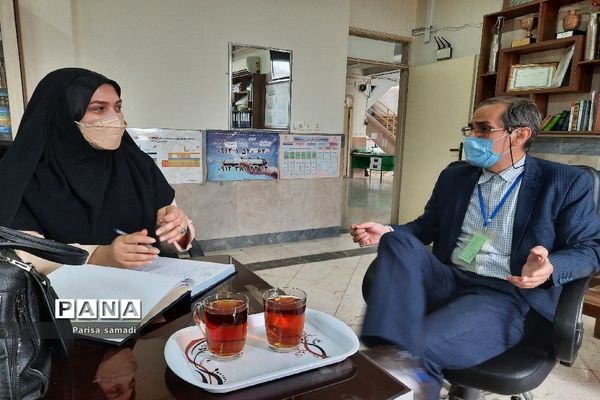 بازدید کارشناس بهداشت منطقه ۱۳ از حوزه‌های امتحانات نهایی