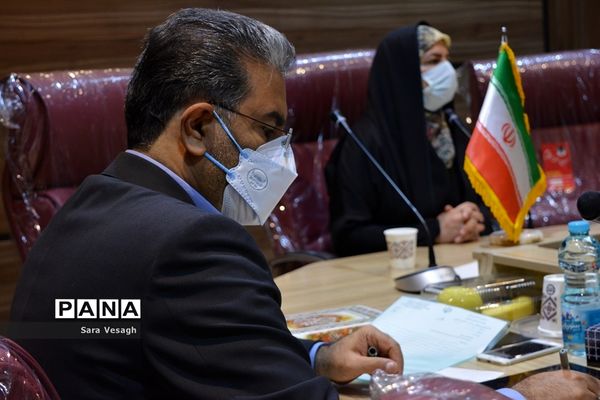 نشست مشترک آموزش و پرورش، وزارت کشور و مدیرکل منطقه‌ای آسیا و اقیانوسیه کمیساریای عالی سازمان ملل متحد