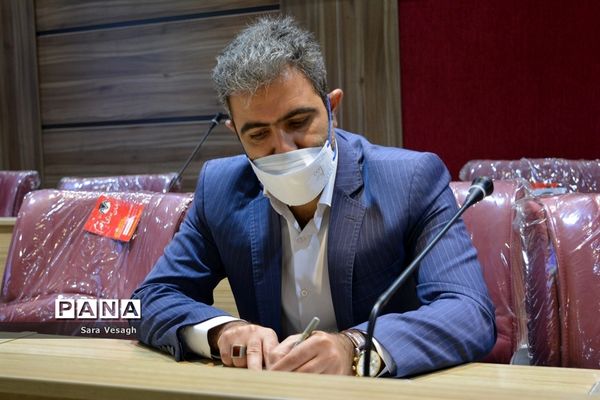 نشست مشترک آموزش و پرورش، وزارت کشور و مدیرکل منطقه‌ای آسیا و اقیانوسیه کمیساریای عالی سازمان ملل متحد