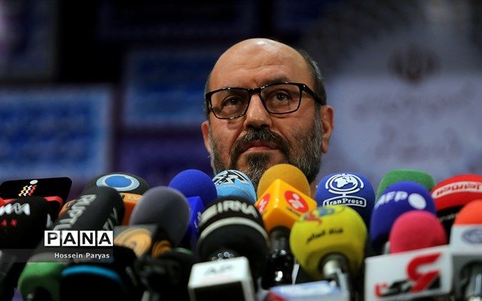 یک کاندیدای نظامی به نفع رییسی کنار کشید