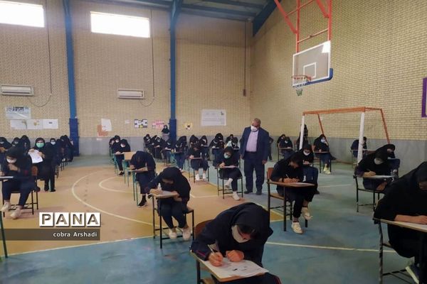 بازدید مدیر آموزش و پرورش شهرستان بوشهر از حوزه امتحانات نهایی