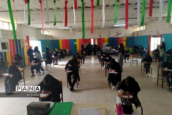 بازدید مدیر آموزش و پرورش شهرستان بوشهر از حوزه امتحانات نهایی