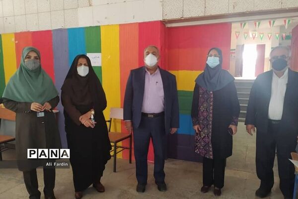 بازدید مدیر آموزش و پرورش شهرستان بوشهر از حوزه امتحانات نهایی