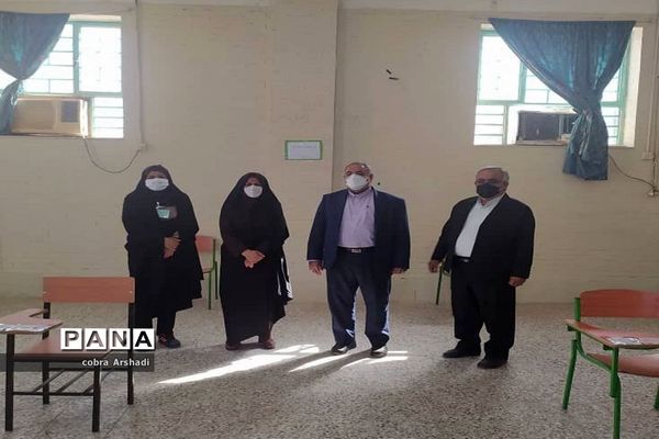 بازدید مدیر آموزش و پرورش شهرستان بوشهر از حوزه امتحانات نهایی