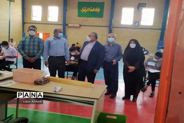 بازدید مدیر آموزش و پرورش شهرستان بوشهر از حوزه امتحانات نهایی