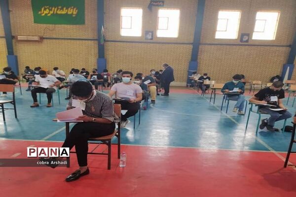بازدید مدیر آموزش و پرورش شهرستان بوشهر از حوزه امتحانات نهایی