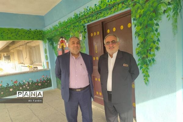 بازدید مدیر آموزش و پرورش شهرستان بوشهر از حوزه امتحانات نهایی