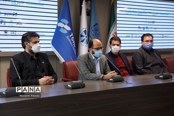 نشست خبری 100 تکاپوی صادراتی