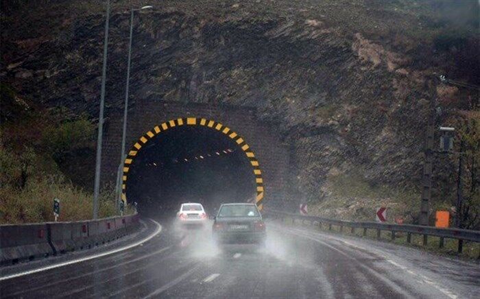 بارش باران در جاده‌های ۸ استان کشور