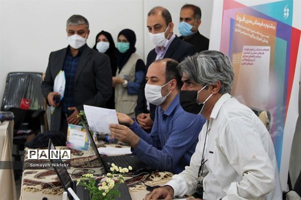 بازدید معاون پرورشی و فرهنگی از دبیرخانه جشنواره فردا