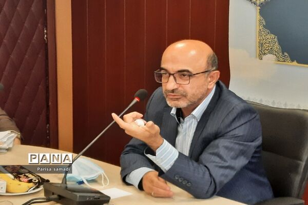 آیین تجلیل از معلمان منتخب استانی و منطقه‌ای منطقه ۱۳