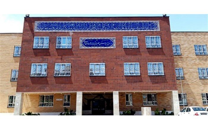 دبیرستان آیت الله ظاهری نخستین مدرسه خورشیدی قم + تصاویر