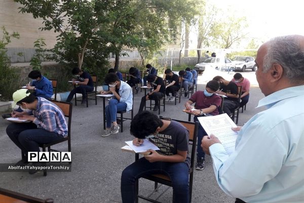 بازدید از امتحانات  پایه نهم دبیرستان سما در فضای باز