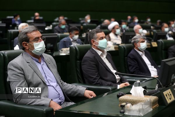 ارتباط تصویری نمایندگان مجلس شورای اسلامی با رهبر انقلاب
