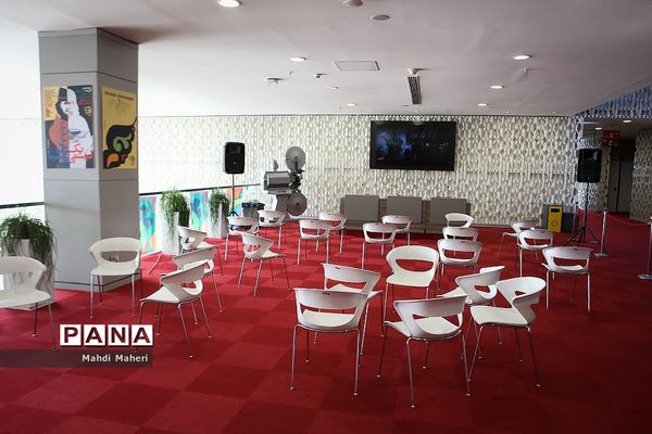 دومین  روز از سی و هشتمین جشنواره جهانی فیلم فجر