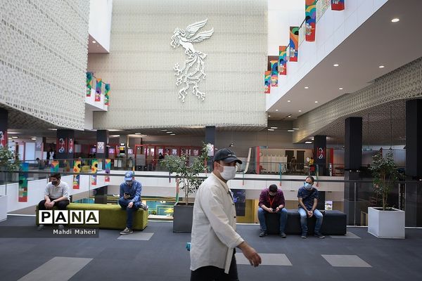 دومین  روز از سی و هشتمین جشنواره جهانی فیلم فجر