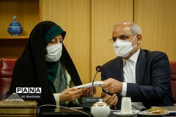 مراسم  امضای تفاهم‌نامه معاونت امور زنان و خانواده ریاست جمهوری و وزارت آموزش و پرورش