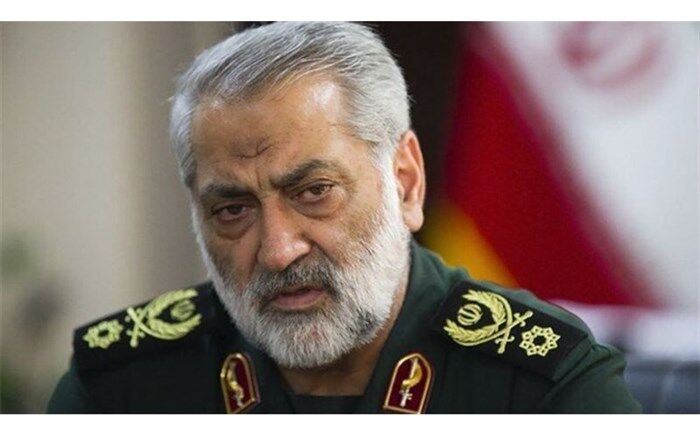 نامزدهای انتخابات ریاست جمهوری به موضوع سرباز حرفه‌ای نپردازند
