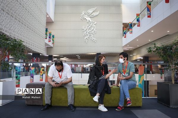 چهارمین روز از سی و هشتمین جشنواره جهانی فیلم فجر