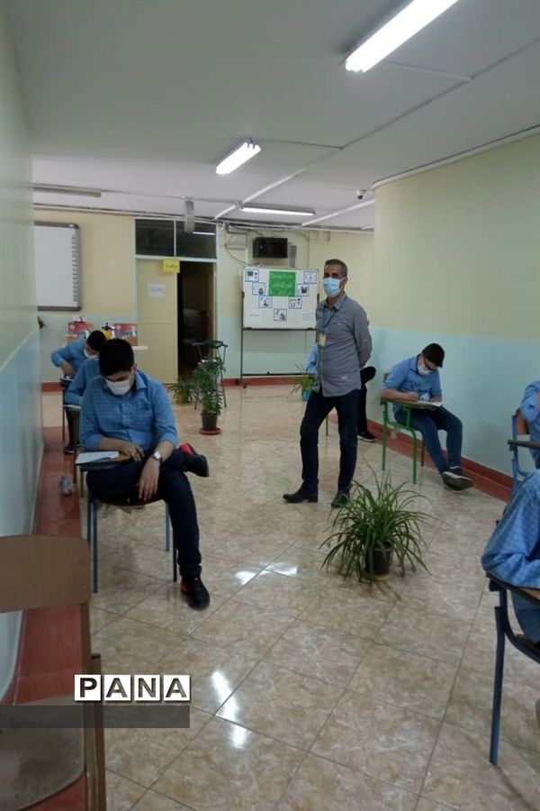 برگزاری امتحانات نهایی حضوری پایه نهم دبیرستان شهید دکتر چمران