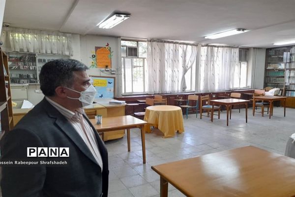 بازدید مدیرکل امور شاهد و ایثارگران وزارت آموزش و پرورش از حوزه امتحانات نهایی منطقه 16 تهران