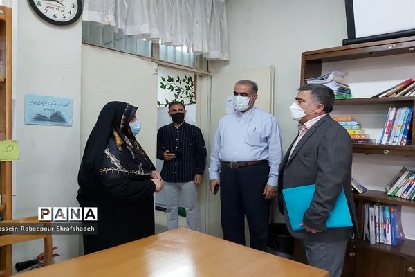 بازدید مدیرکل امور شاهد و ایثارگران وزارت آموزش و پرورش از حوزه امتحانات نهایی منطقه 16 تهران