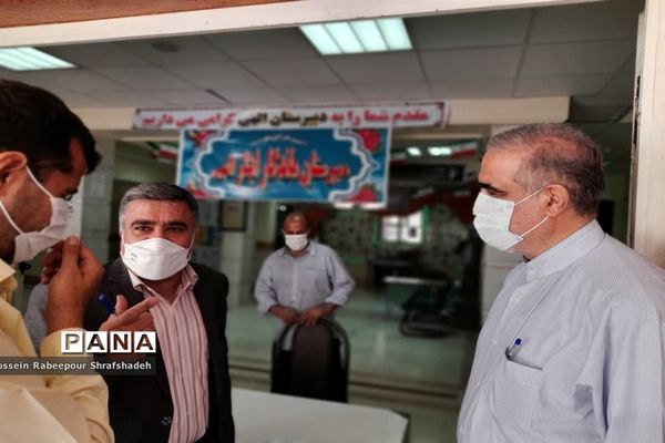 بازدید مدیرکل امور شاهد و ایثارگران وزارت آموزش و پرورش از حوزه امتحانات نهایی منطقه 16 تهران