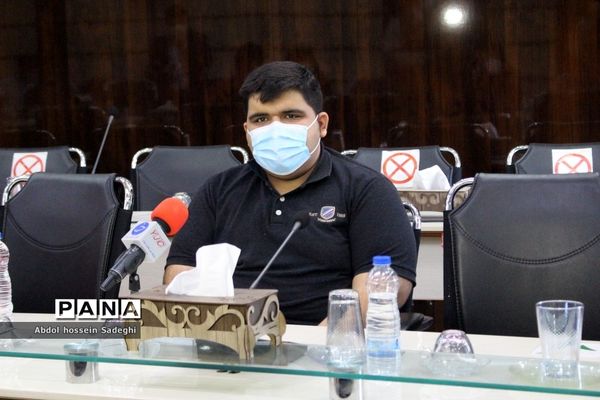 میز گرد رای اولی‌های استان بوشهر