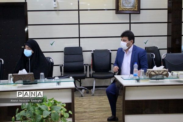 میز گرد رای اولی‌های استان بوشهر