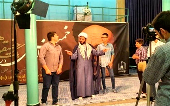 امام خمینی (ره) نمونه یک رهبر کامل و الگو برای جوانان است