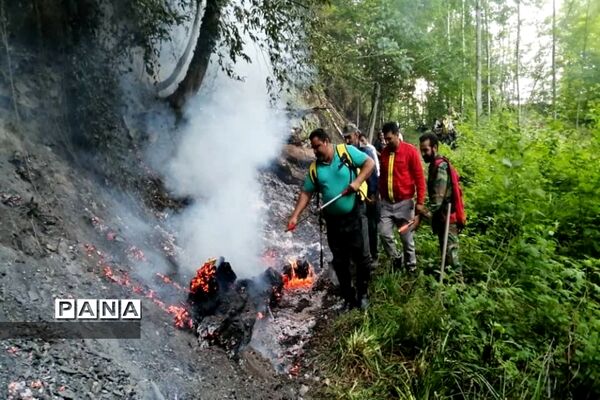 آتش سوزی در جنگل های توسکا چشمه گلوگاه مازندران