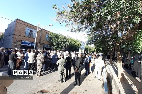 تشییع پیکر مطهر شهید ابوالقاسم دشتیان