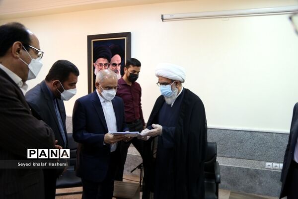 دیدار وزیر آموزش و پرورش با نماینده ولی فقیه و امام جمعه بوشهر