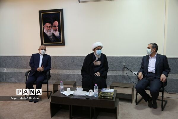 دیدار وزیر آموزش و پرورش با نماینده ولی فقیه و امام جمعه بوشهر